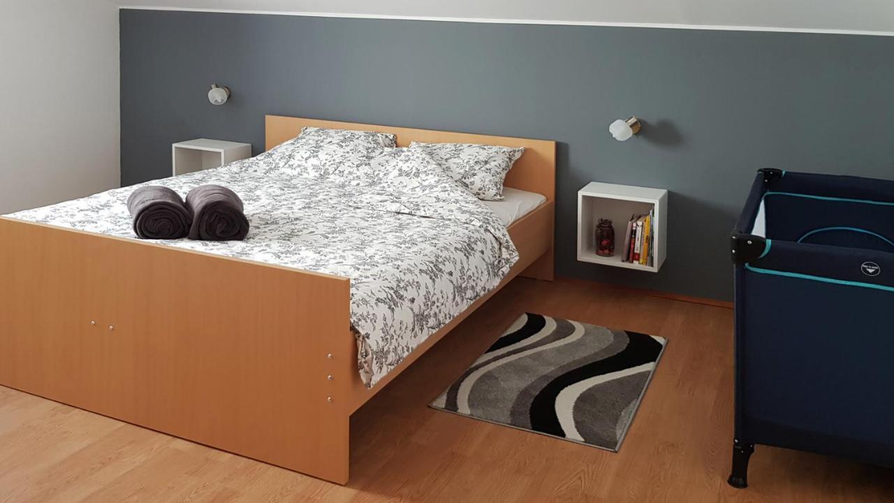 13 Apartment