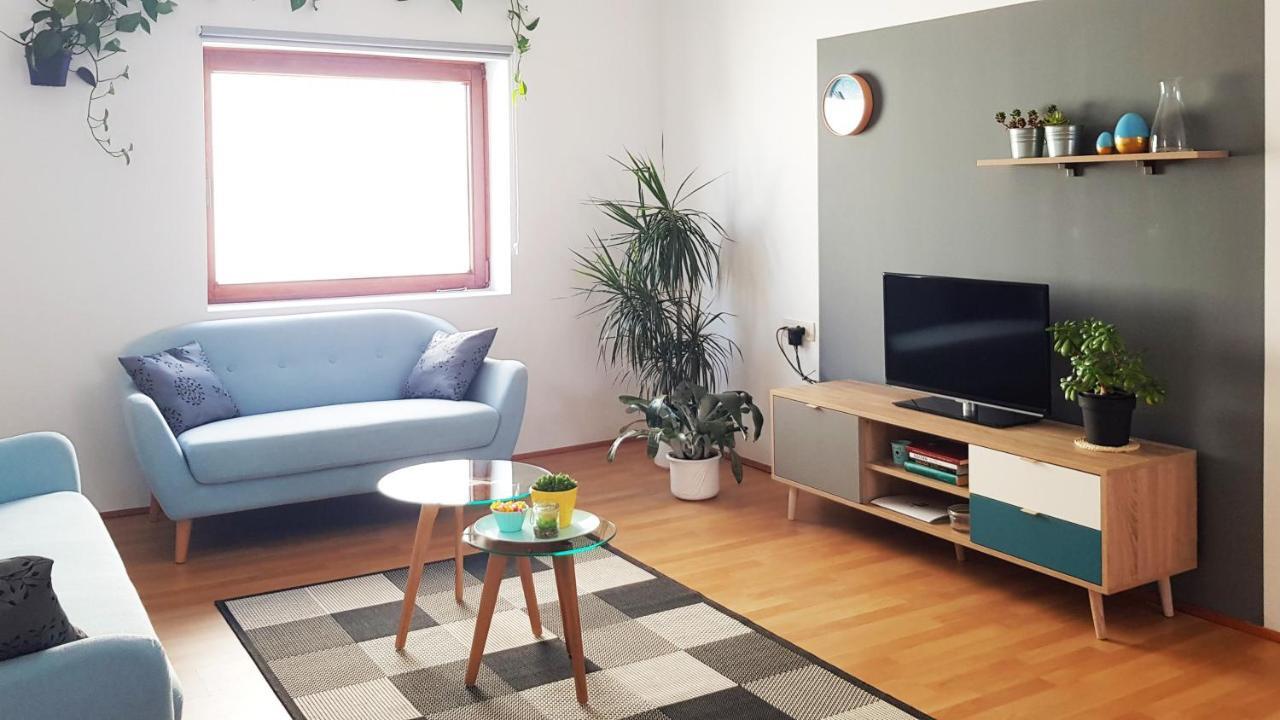 13 Apartment